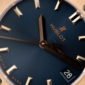 Đồng Hồ Hublot Classic Fusion King Gold Màu Xanh Dương Rep 11 Thuỵ Sỹ 33mm (1)