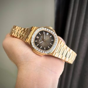 Đồng Hồ Patek Philippe Nautilus 5723 Chế Tác Bọc Vàng Đính Moissanite 40mm (2)