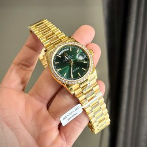 Đồng Hồ Rolex Chế Tác Phủ Vàng Đính Đá Moissanite Day-Date Mặt Xanh Lá GM 40mm (1)