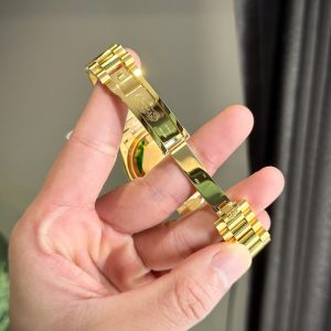 Đồng Hồ Rolex Chế Tác Phủ Vàng Đính Đá Moissanite Day-Date Mặt Xanh Lá GM 40mm (1)