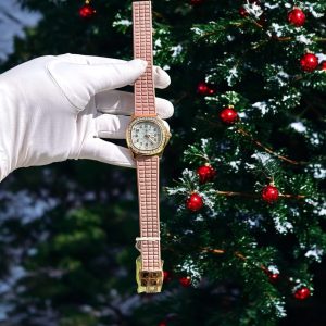 Đồng Hồ Patek Philippe Chế Tác Phủ Vàng 18K Đính Moissanite Aquanaut 5072R 35 (3)