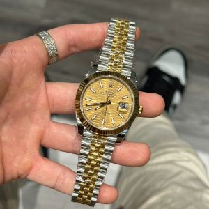Đồng Hồ Rolex DateJust 126331 Mặt Số Vàng Gấp Nếp Replica Cao Cấp Nhất 41mm (2)
