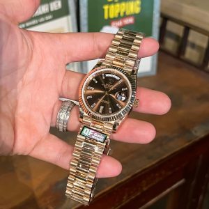 Đồng Hồ Rolex Day-Date 228235 Mặt Số Chocolate Nhà Máy QF 185 Grams 40mm (9)