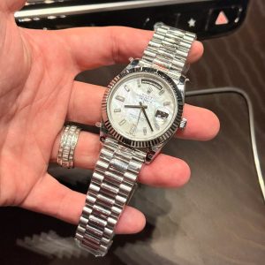 Đồng Hồ Rolex Day-Date Mặt Xà Cừ Tự Nhiên Đính Moissanite Nhà Máy GM 40mm (1)