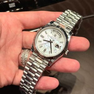 Đồng Hồ Rolex Day-Date Mặt Xà Cừ Tự Nhiên Đính Moissanite Nhà Máy GM 40mm (1)