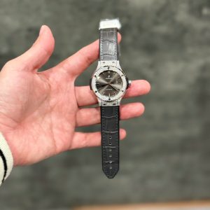 Đồng Hồ Hublot Chế Tác Đá Moissanite Hong Kong Màu Xám Nhà Máy HB 38mm (7)