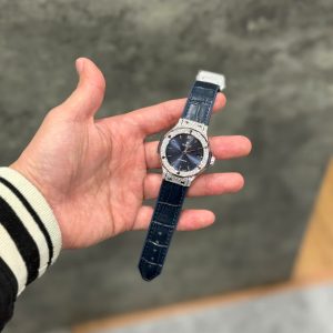 Đồng Hồ Hublot Chế Tác Đá Moissanite Hong Kong Màu Xanh Dương 38mm (5)