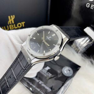 Đồng Hồ Hublot ZF Nhật Mặt Số Đen Fake Cao Cấp Máy Miyota 8215 42mm (5)