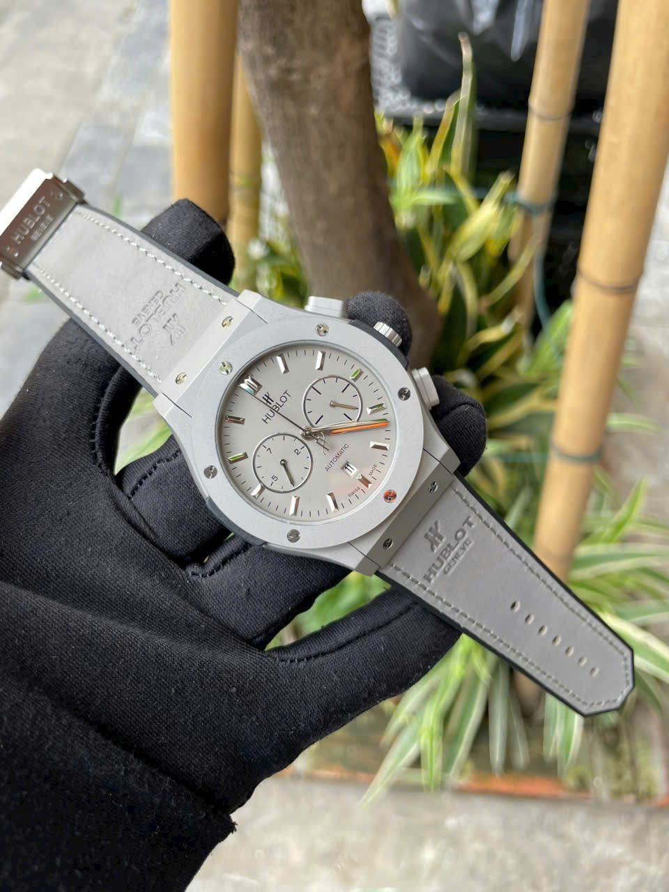 Đồng Hồ Hublot Automatic Nam Fake Máy Cơ Nhật Màu Xám 42mm (6) Dong Ho Hublot Automatic Nam Fake May Co Nhat Mau Xam 42mm 6