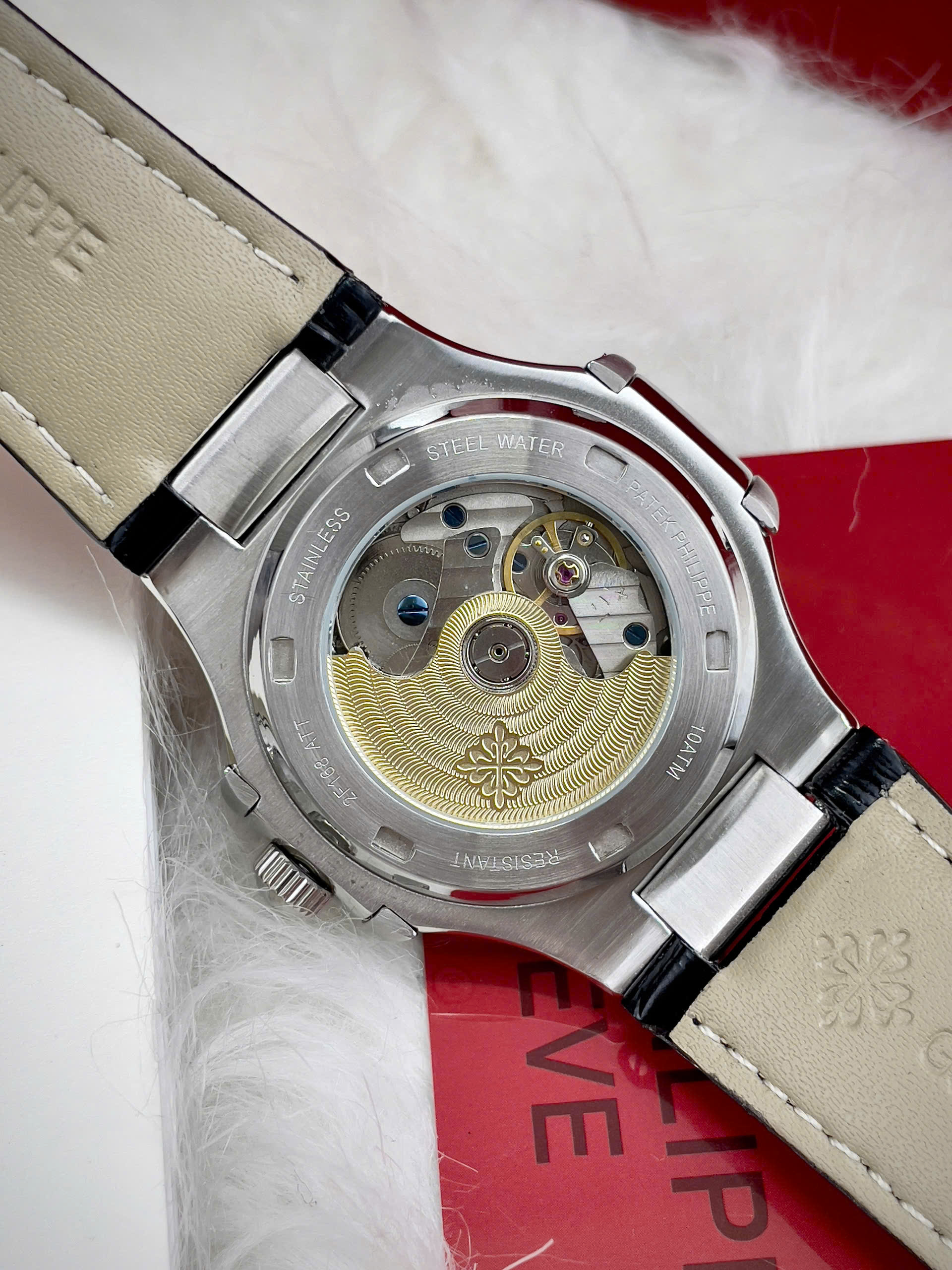 Đồng Hồ Patek Philippe Automatic Nam Fake Máy Cơ Nhật Nautilus 5726 40mm (1) Đồng Hồ Patek Philippe Automatic Nam Fake Máy Cơ Nhật Nautilus 5726 40mm (4)