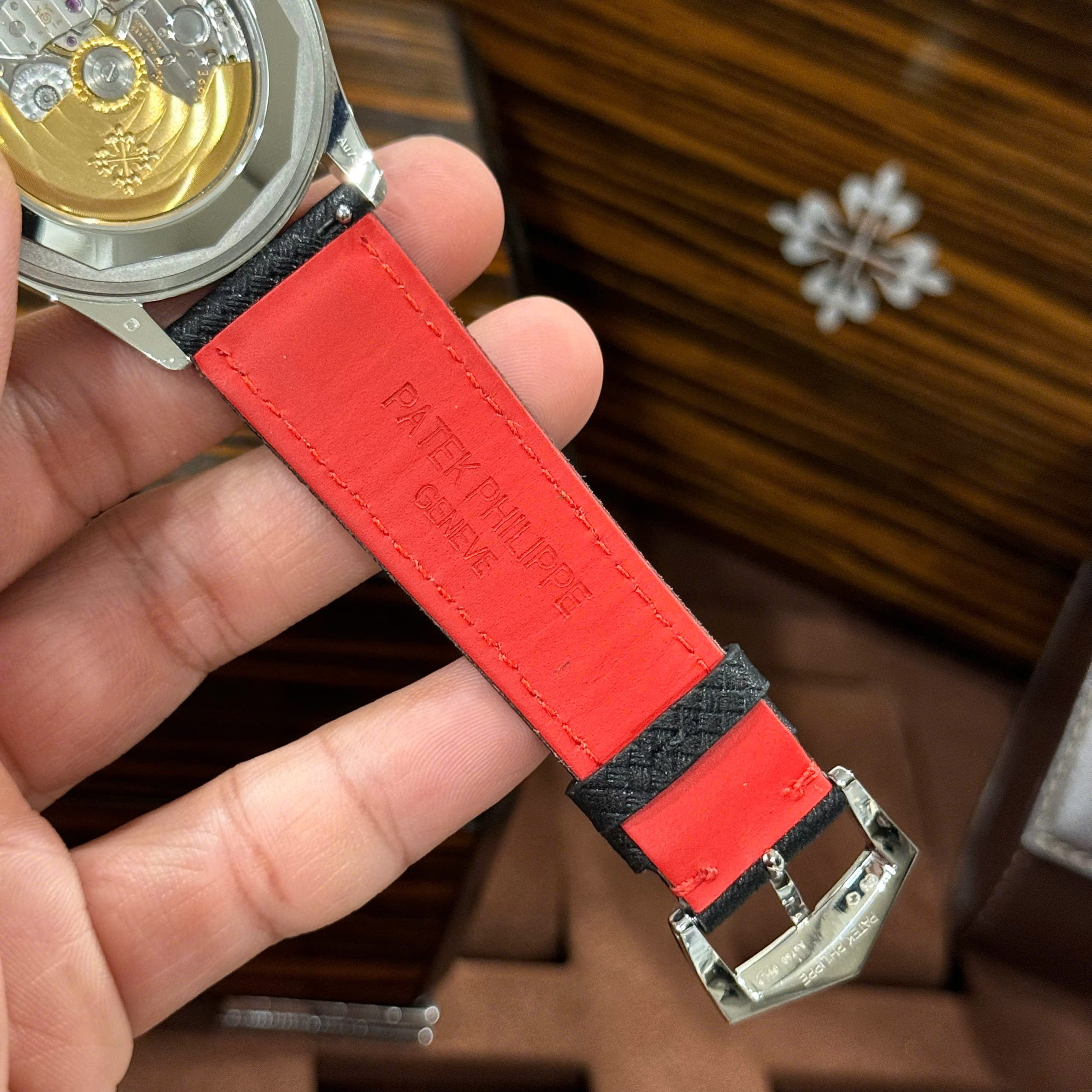 Đồng Hồ Patek Philippe Calatrava 6007G Fake Cao Cấp Xưởng GR 40mm (2) Đồng Hồ Patek Philippe Calatrava 6007G Fake Cao Cấp Xưởng GR 40mm (1)