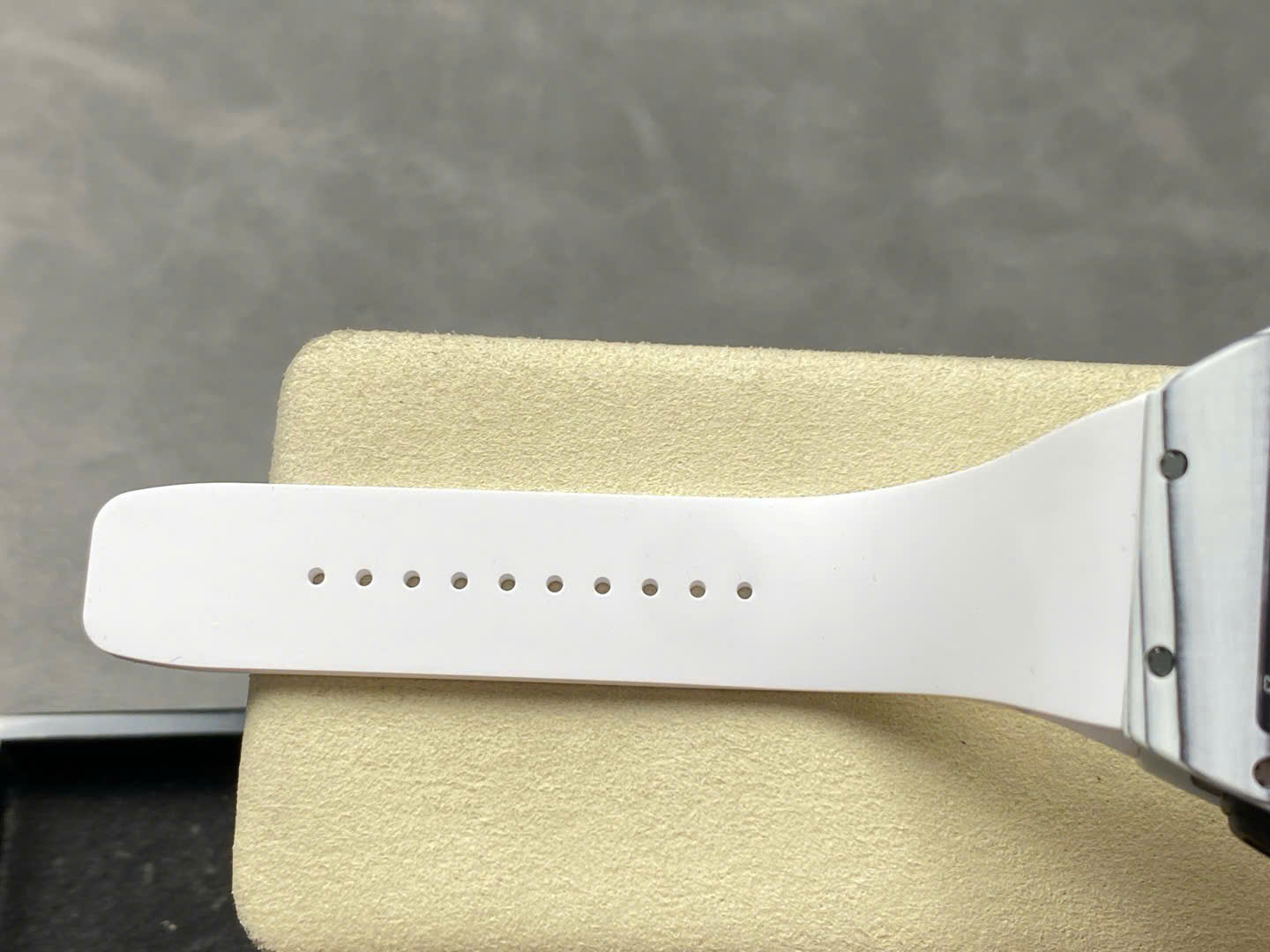 Đồng Hồ Richard Mille Chế Tác RM61-01 Ultimate Edition Yohan Blake Xưởng ZF (3) Đồng Hồ Richard Mille Chế Tác RM61-01 Ultimate Edition Yohan Blake Xưởng ZF (9)