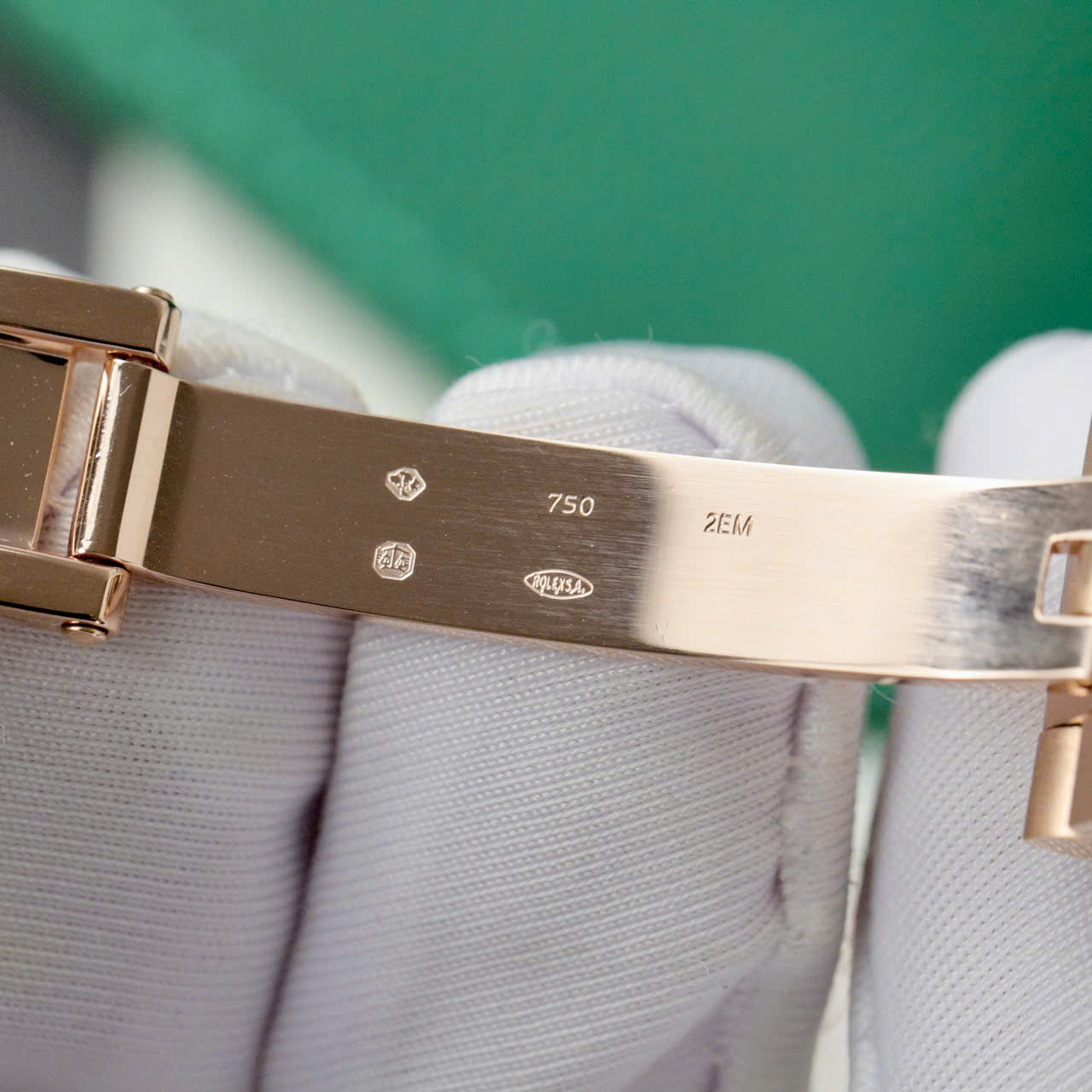 Đồng Hồ Rolex Datejust 278285RBR Butterfly Nữ Bọc Vàng Đính Moissanite 31mm (10) Đồng Hồ Rolex Datejust 278285RBR Butterfly Nữ Bọc Vàng Đính Moissanite 31mm (5)