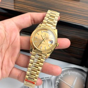 Đồng Hồ Rolex Fake Cao Cấp Day-Date 228235 Mặt Vàng Cọc Số Đá 40mm (7)