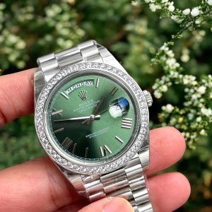 Đồng Hồ Rolex Fake Cao Cấp Day-Date 228236 Mặt Đanh Lá Đính Đá 40mm (1)