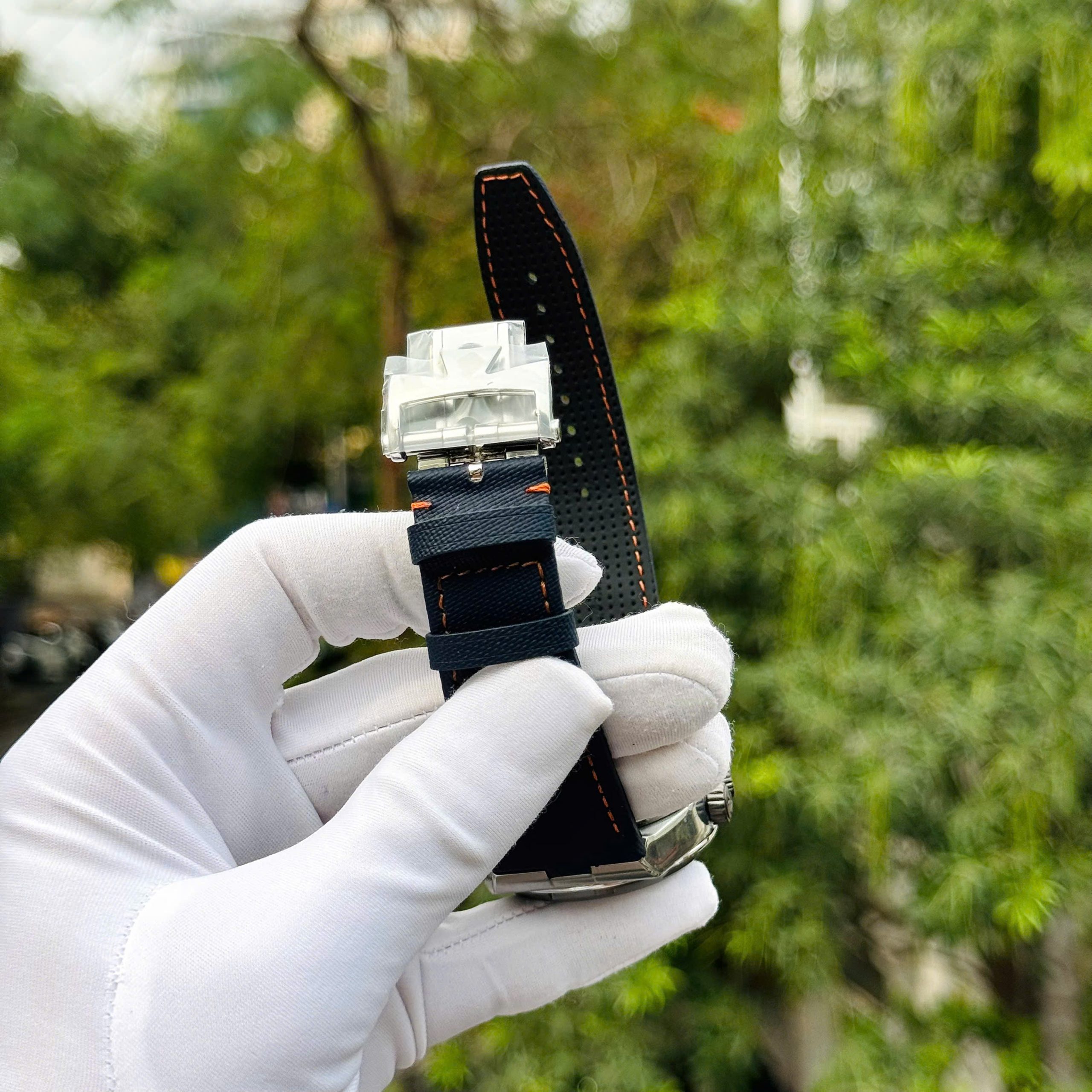 Đồng Hồ Vacheron Constantin Rep 11 Overseas 7920V Màu Xanh Navy 41mm (2) Đồng Hồ Vacheron Constantin Rep 11 Overseas 7920V Màu Xanh Navy 41mm (7)