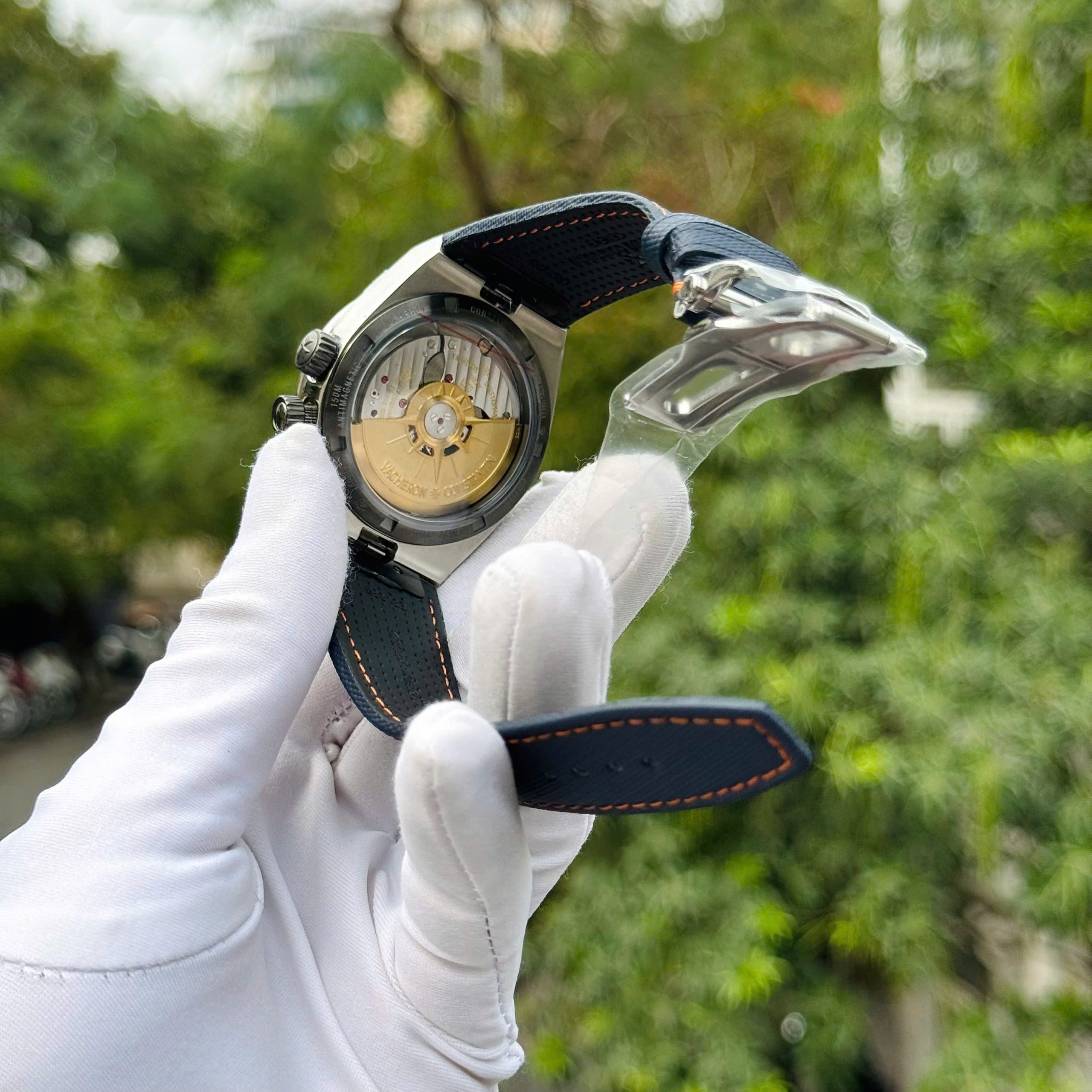 Đồng Hồ Vacheron Constantin Rep 11 Overseas 7920V Màu Xanh Navy 41mm (3) Đồng Hồ Vacheron Constantin Rep 11 Overseas 7920V Màu Xanh Navy 41mm (7)