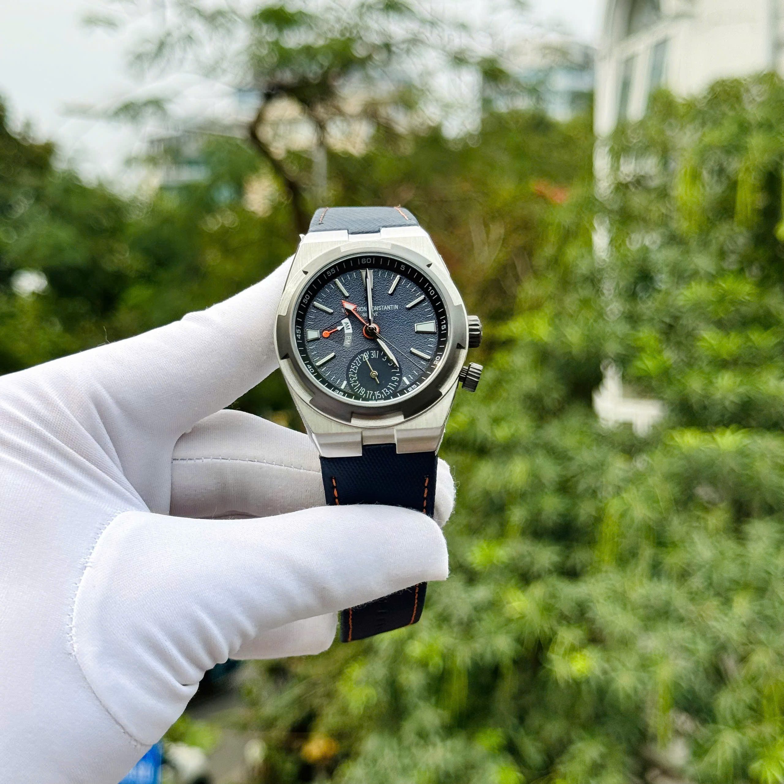 Đồng Hồ Vacheron Constantin Rep 11 Overseas 7920V Màu Xanh Navy 41mm (7) Đồng Hồ Vacheron Constantin Rep 11 Overseas 7920V Màu Xanh Navy 41mm (7)