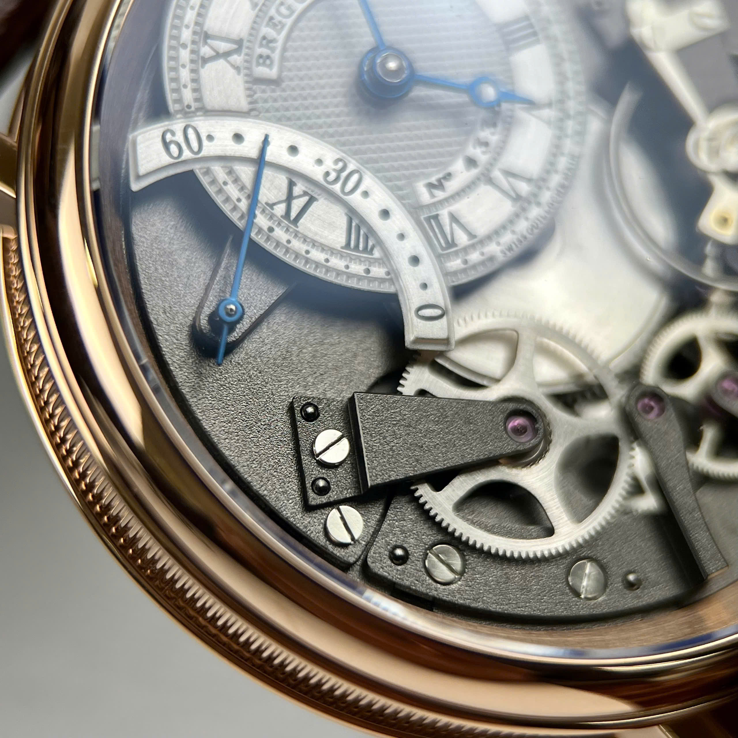 Đồng Hồ Breguet Tradition Rep 11 Cao Cấp Nhất Mặt Lộ Cơ Dây Da Màu Nâu Xưởng ZF 40mm (1) Dong Ho Breguet Tradition Rep 11 Cao Cap Nhat Mat Lo Co Day Da Mau Nau Xuong ZF 40mm 1