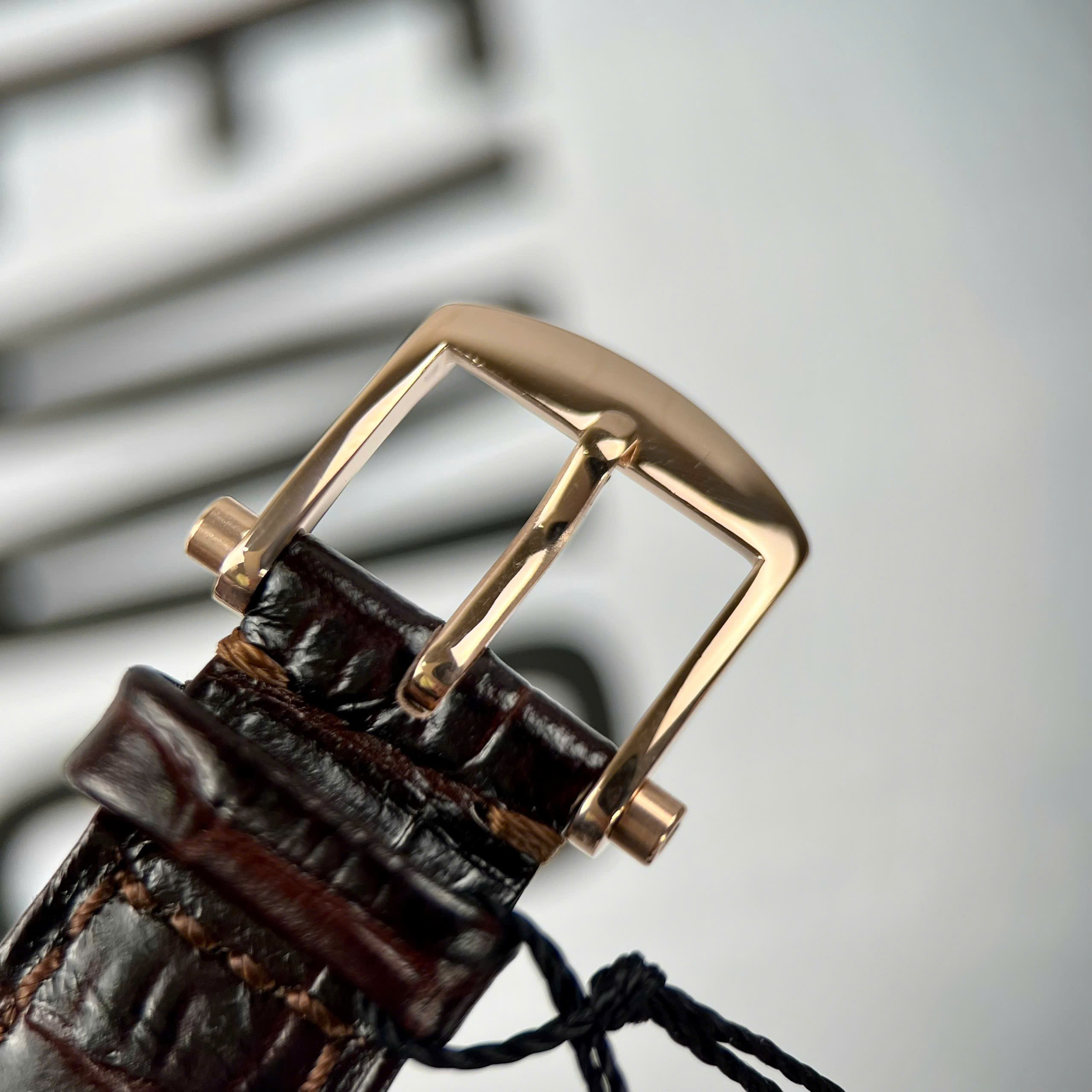 Đồng Hồ Breguet Tradition Rep 11 Cao Cấp Nhất Mặt Lộ Cơ Dây Da Màu Nâu Xưởng ZF 40mm (3) Dong Ho Breguet Tradition Rep 11 Cao Cap Nhat Mat Lo Co Day Da Mau Nau Xuong ZF 40mm 3