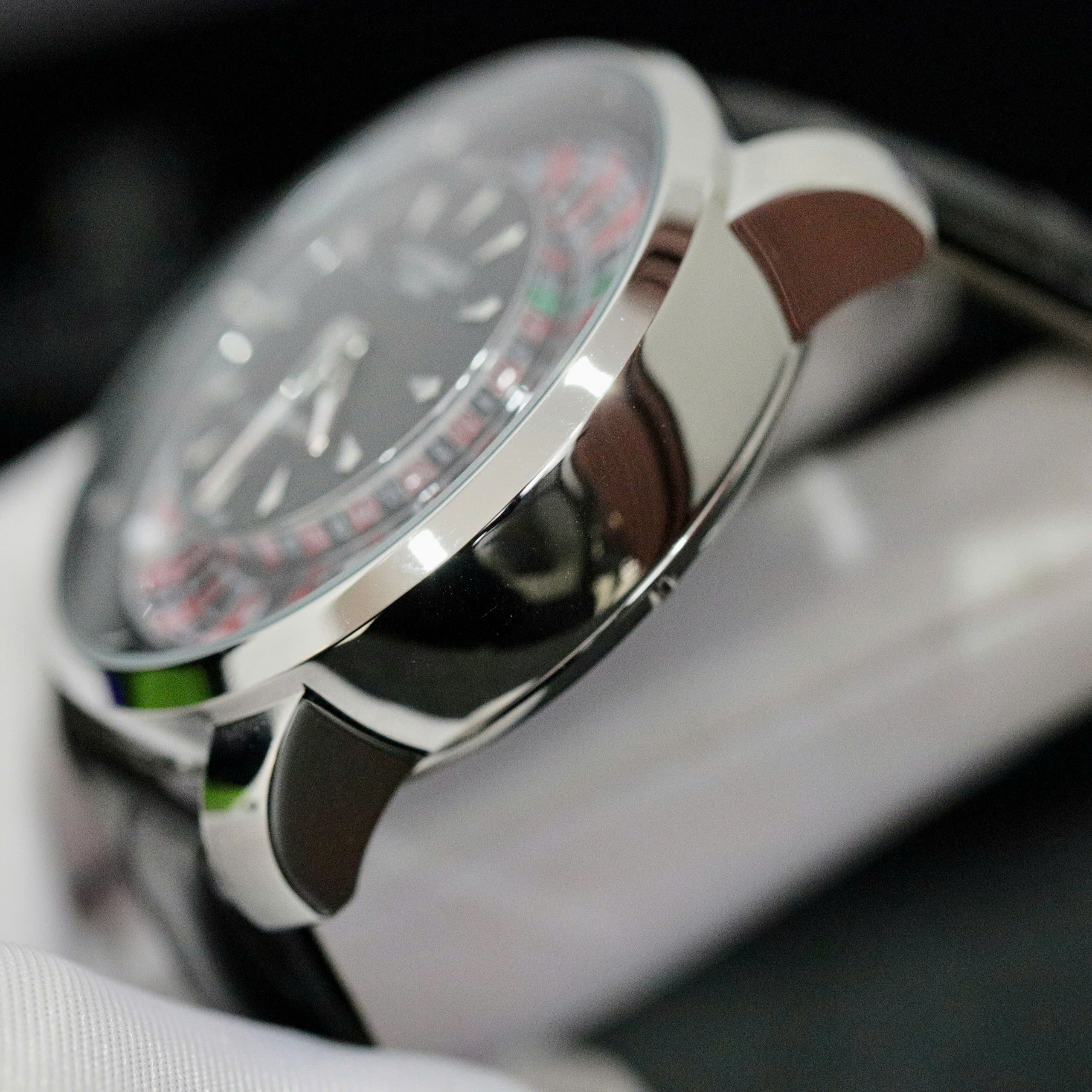 Đồng Hồ Jacob & Co Rep 11 Casino Roulette Màu Thép Trắng Dây Da Màu Đen 44mm (5) Đồng Hồ Jacob & Co Rep 11 Casino Roulette Màu Thép Trắng Dây Da Màu Đen 44mm (4)