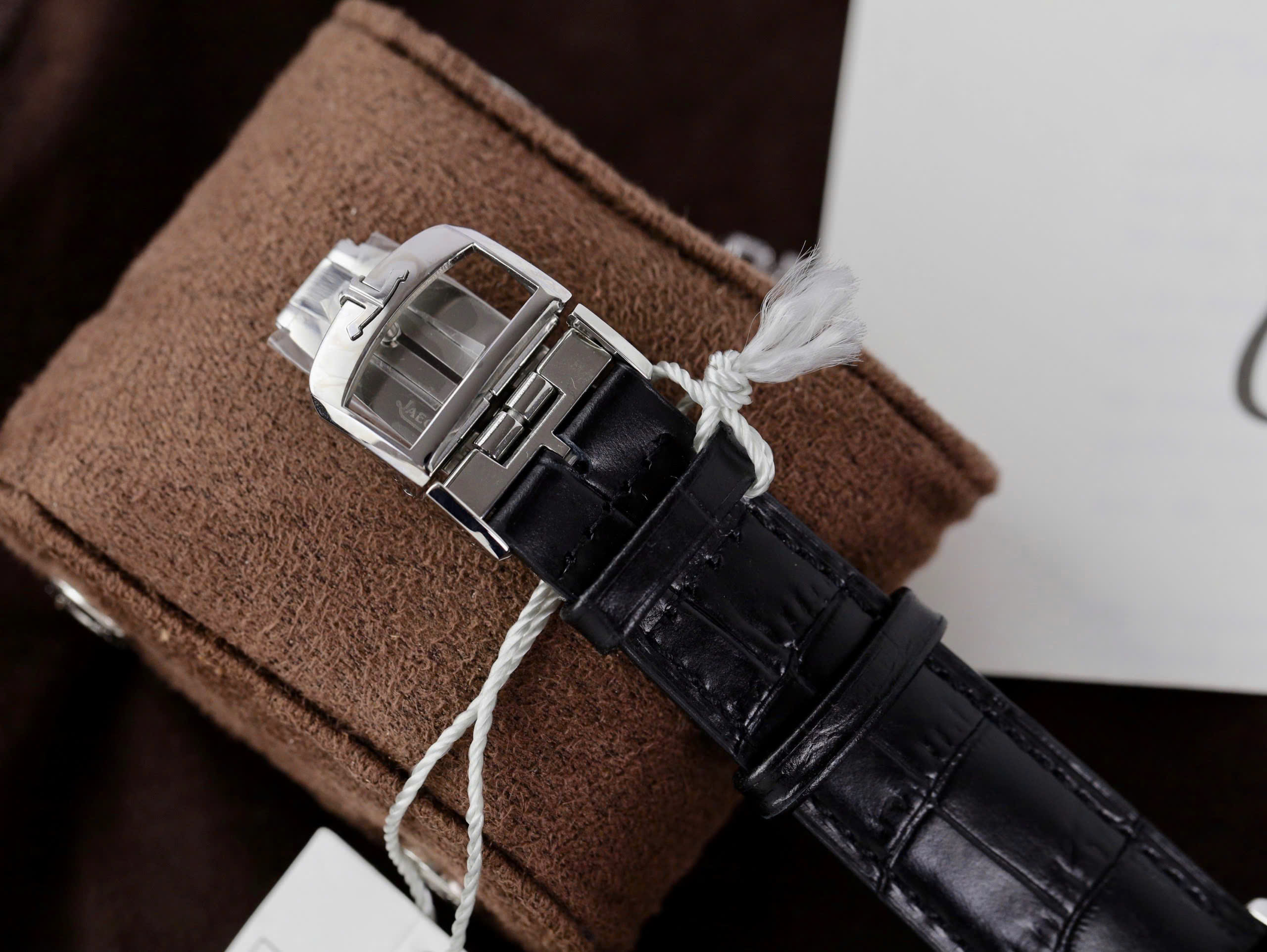 Đồng Hồ Jaeger LeCoultre Rep 1 1 Master Ultra Thin Moon Xưởng APS Màu Xanh 39mm (7) Đồng Hồ Jaeger LeCoultre Rep 1 1 Master Ultra Thin Moon Xưởng APS Màu Xanh 39mm (9)