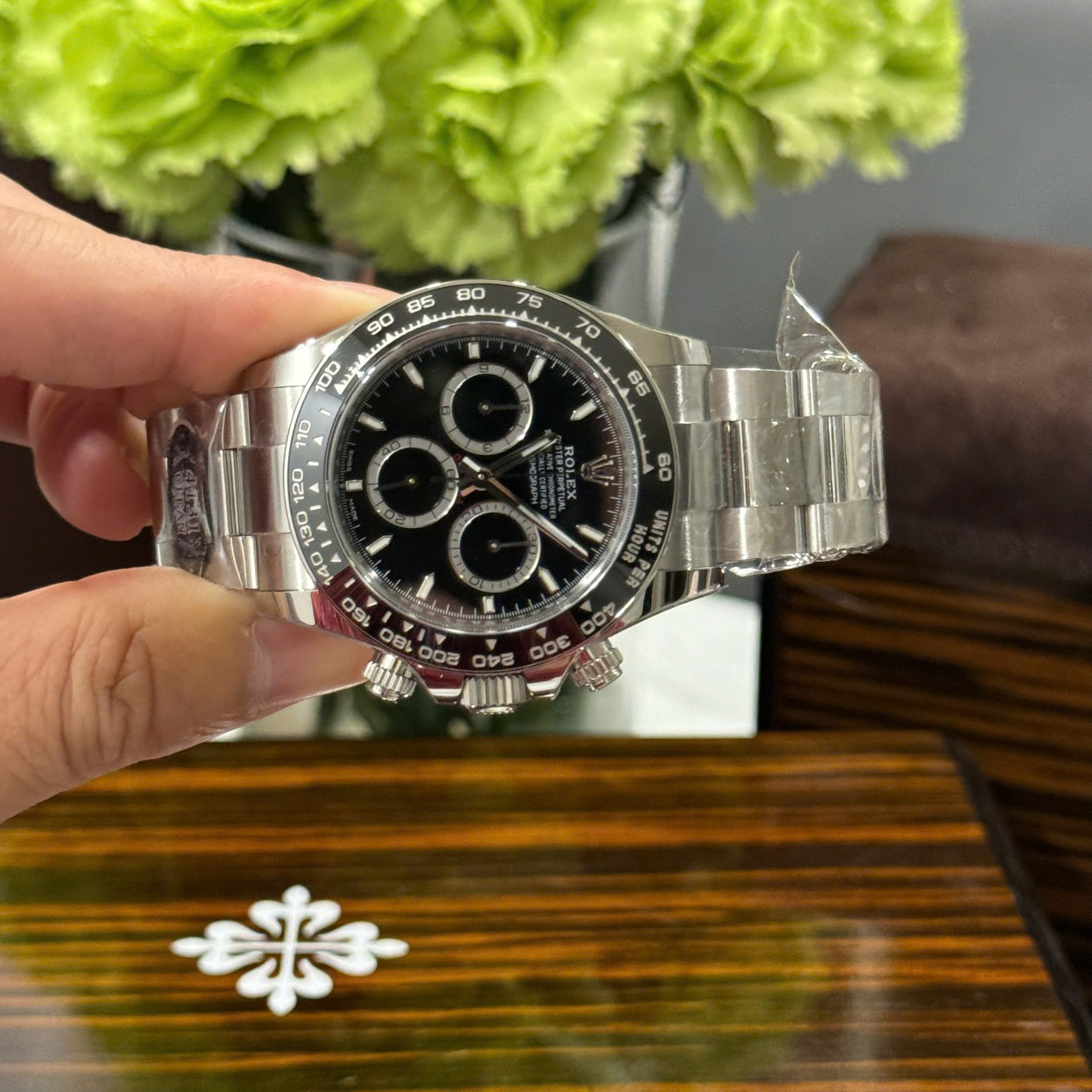 Đồng Hồ Rolex Chế Tác Daytona 126500LN Godzilla Máy 4131 Xưởng Clean 40mm (3) Đồng Hồ Rolex Chế Tác Daytona 126500LN Godzilla Máy 4131 Xưởng Clean 40mm (6)