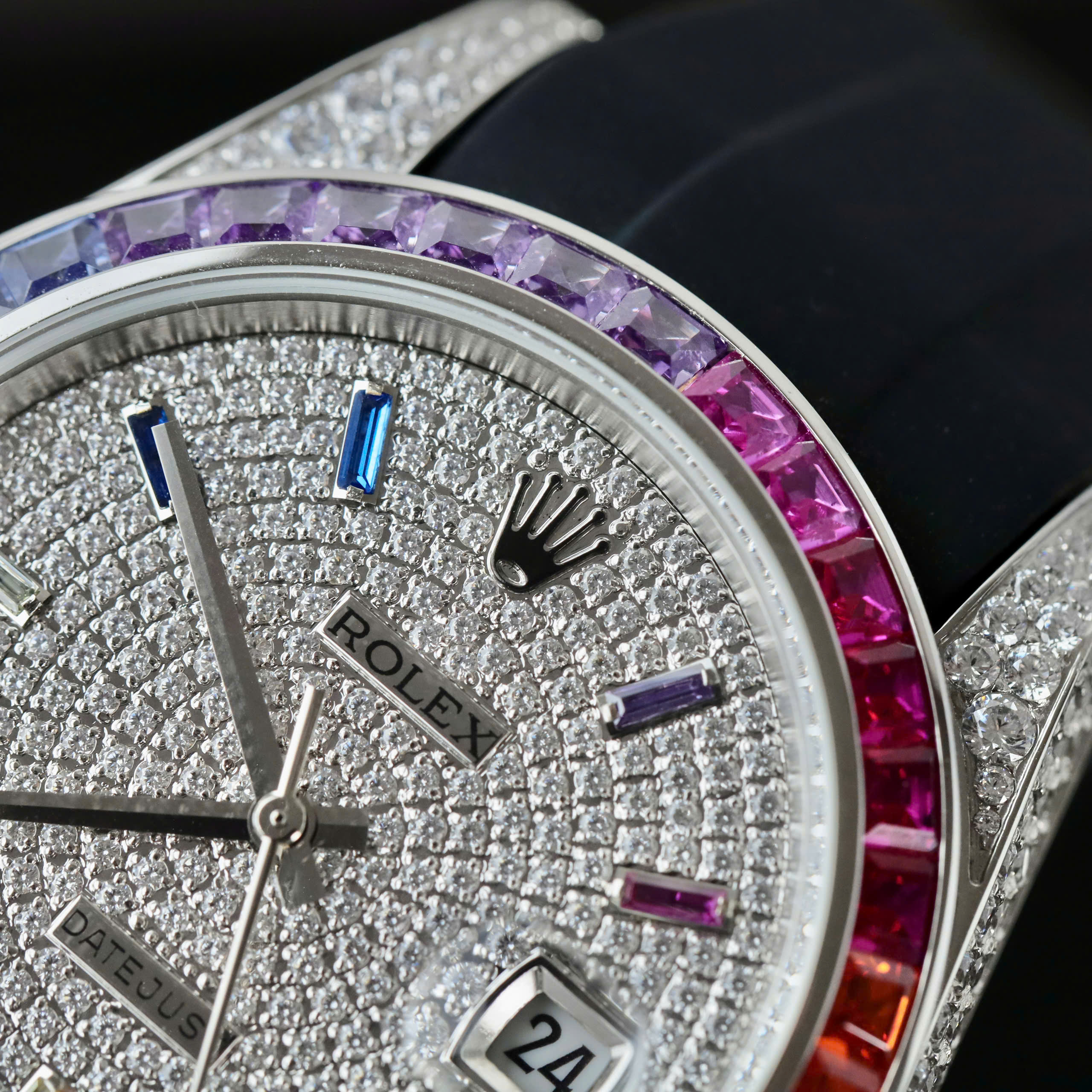 Đồng Hồ Rolex Nam Đính Đá DateJust Rainbow Replica Đính Full Đá Máy Cơ 41mm (7) Đồng Hồ Rolex Nam Đính Đá DateJust Rainbow Replica Đính Full Đá Máy Cơ 41mm (5)