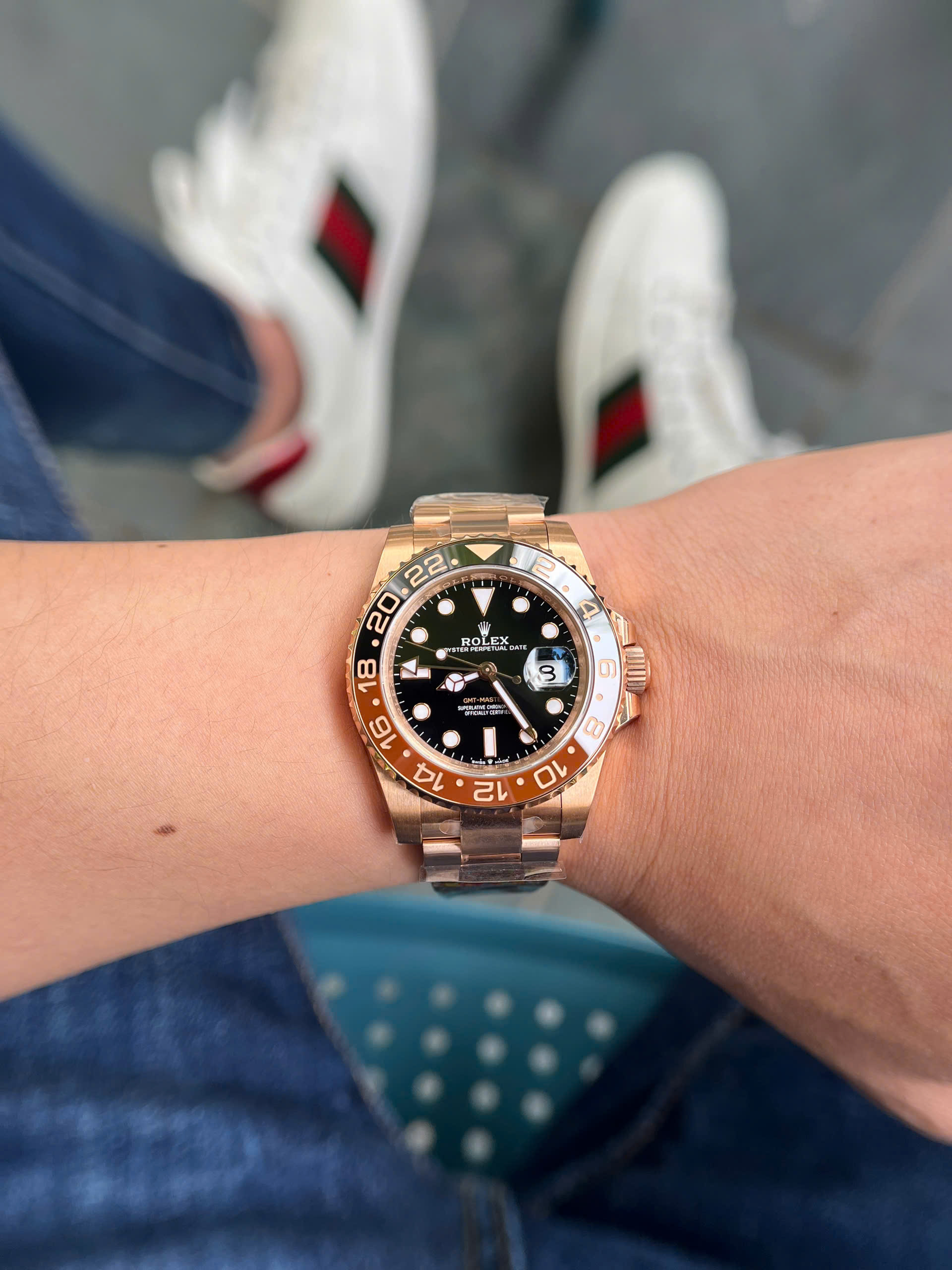 Đồng Hồ Rolex Rep 1 1 GMT Master II 126715CHNR Rootbeer Xưởng Clean 40mm (2) Đồng Hồ Rolex Rep 1 1 GMT Master II 126715CHNR Rootbeer Xưởng Clean 40mm (9)