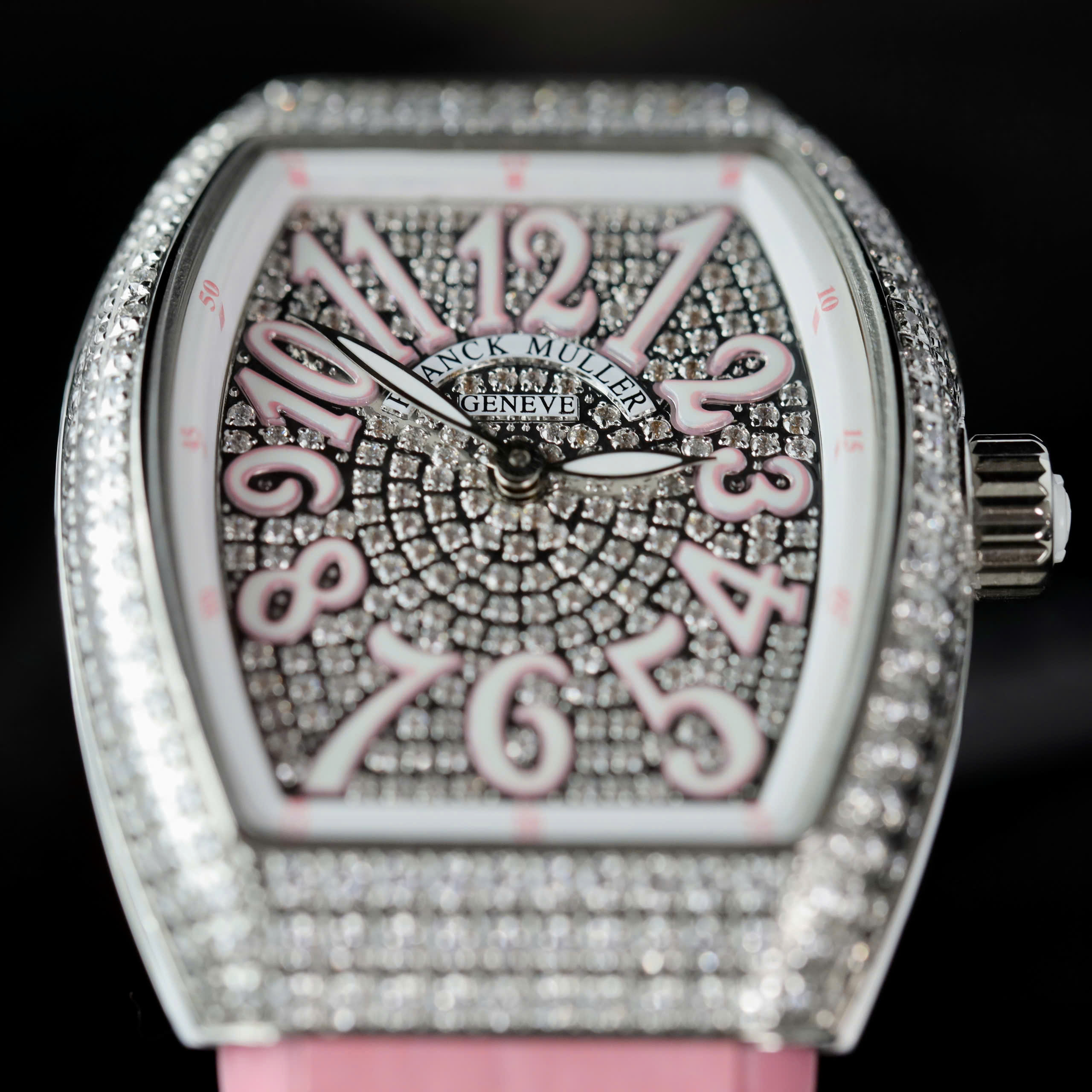 Đồng Hồ Franck Muller Nữ Siêu Cấp Vanguard V32 Đính Đá Dây Cao Su Màu Hồng 36mm (8) Dong Ho Franck Muller Nu Sieu Cap Vanguard V32 Dinh Da Day Cao Su Mau Hong 36mm 8