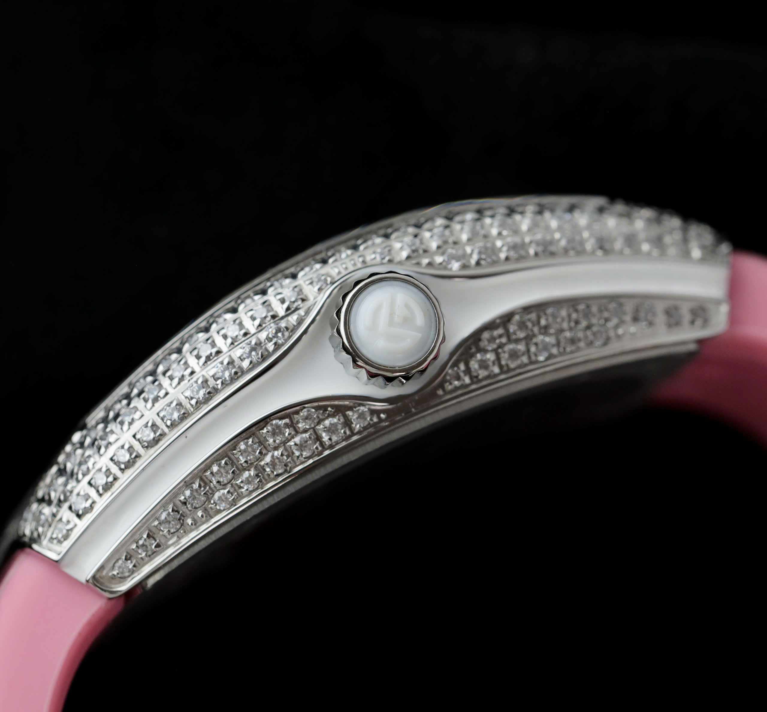 Đồng Hồ Franck Muller Nữ Siêu Cấp Vanguard V32 Đính Full Đá Dây Cao Su Màu Hồng 36mm (10) Đồng Hồ Franck Muller Nữ Siêu Cấp Vanguard V32 Đính Full Đá Dây Cao Su Màu Hồng 36mm (10)