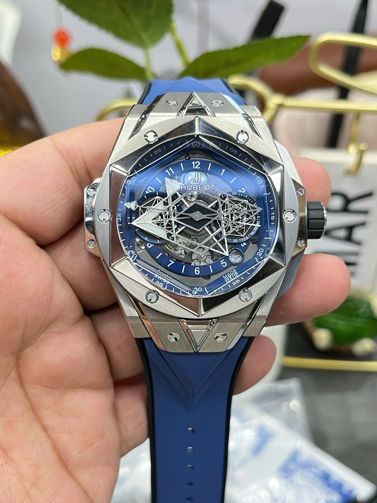 Đồng Hồ Hublot Big Bang Sang Bleu 2 Replica 11 Màu Xanh Dương Xưởng BBF 45mm (1) Đồng Hồ Hublot Big Bang Sang Bleu 2 Replica 11 Màu Xanh Dương Xưởng BBF 45mm (5)
