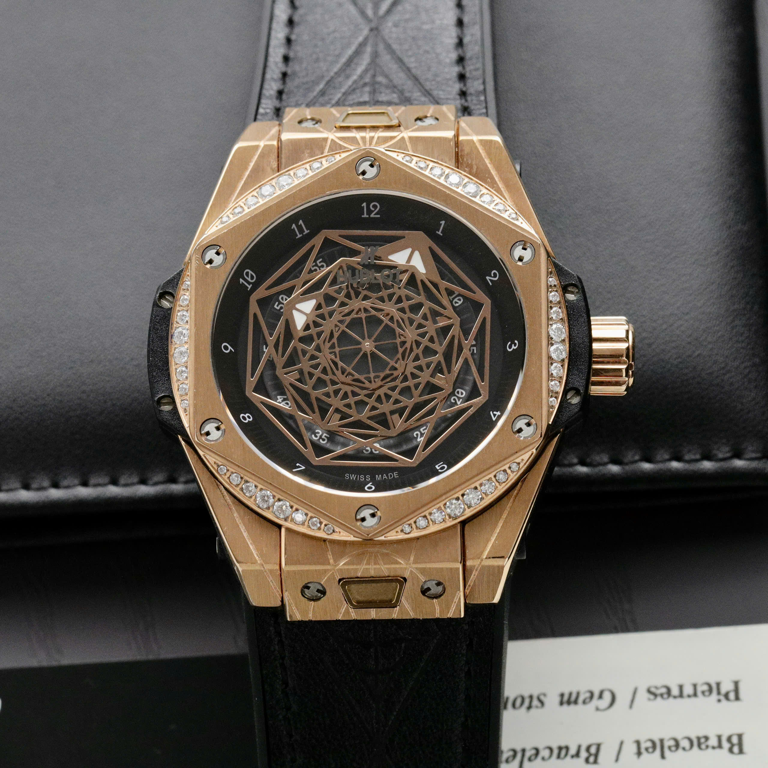 Đồng Hồ Hublot Fake 11 Sang Bleu King Gold Đính Đá Nhà Máy HB 44mm (10) Đồng Hồ Hublot Fake 11 Sang Bleu King Gold Đính Đá Nhà Máy HB 44mm (10)