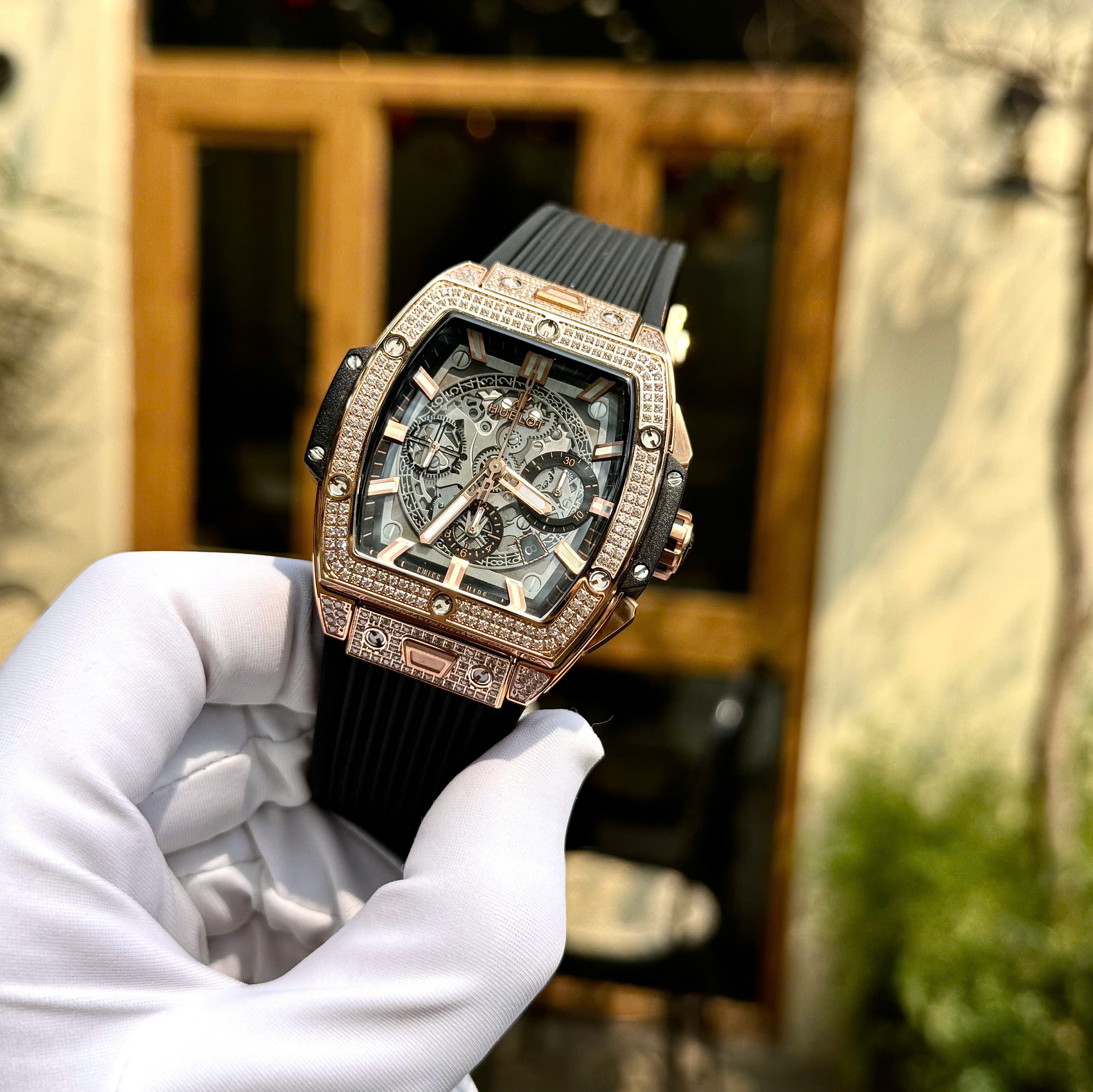 Đồng Hồ Hublot Fake Cao Cấp Spirit Of Big Bang King Gold Đính Full Đá Xưởng HB 45mm (6) Đồng Hồ Hublot Fake Cao Cấp Spirit Of Big Bang King Gold Đính Full Đá Xưởng HB 45mm (2)
