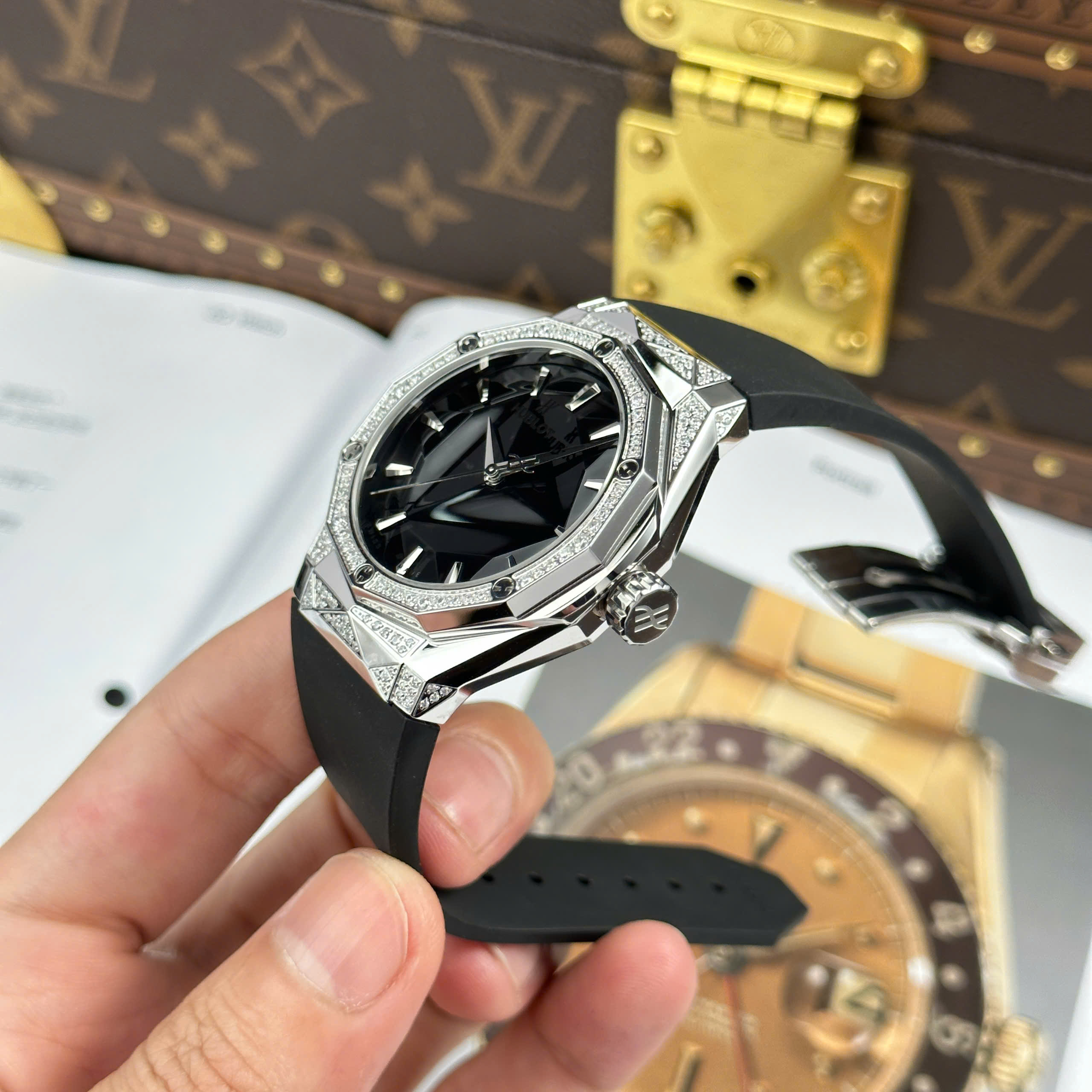 Đồng Hồ Hublot Nam Rep 11 Orlinski Titanium Đính Đá Demi Nhà Máy HB 40mm (9) Đồng Hồ Hublot Nam Rep 11 Orlinski Titanium Đính Đá Demi Nhà Máy HB 40mm (9)
