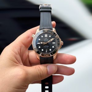 Đồng Hồ Omega Replica 1 1 Seamaster Diver 300M Vàng Hồng Dây Cao Su Xưởng VS 42mm (6)