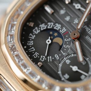 Đồng Hồ Patek Philippe Replica 1 1 Nautilus 5724 Đính Đá Dây Da Nhà Máy PPF 40mm (10)