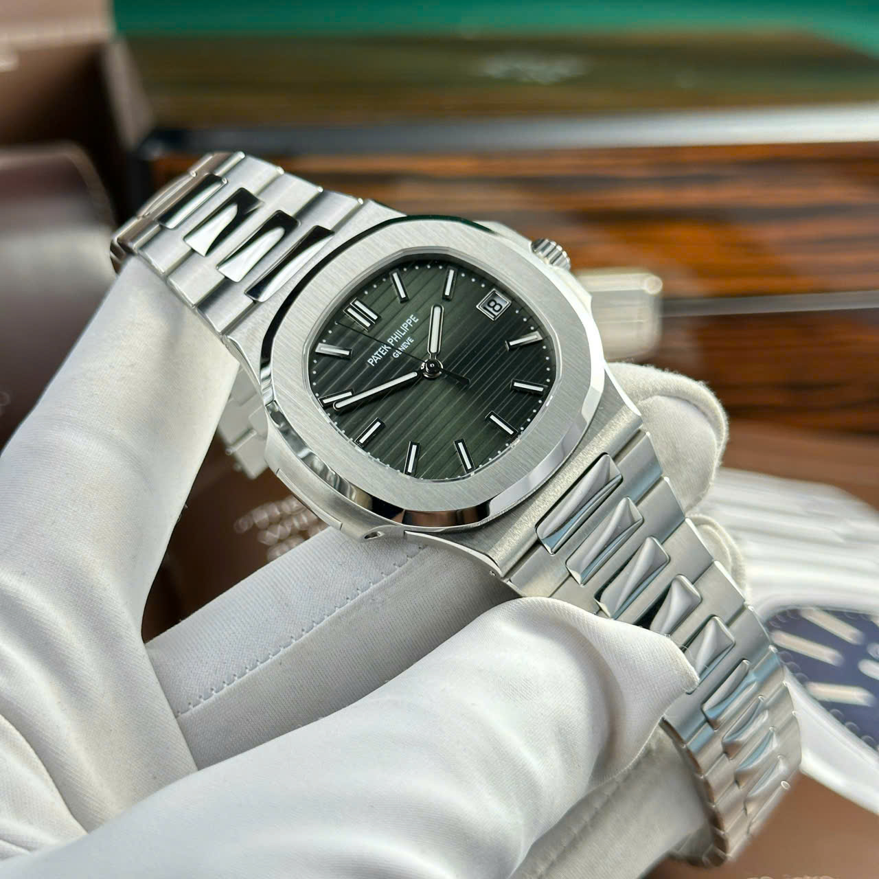Đồng Hồ Patek Philippe Tinh Chỉnh Cao Cấp Nhất Nautilus 5711 Mặt Xanh Green 40mm (3) `
