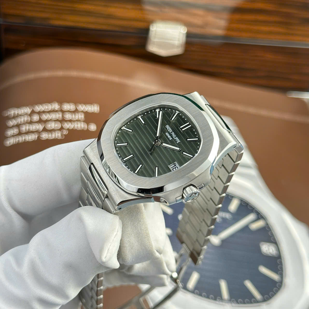 Đồng Hồ Patek Philippe Tinh Chỉnh Cao Cấp Nhất Nautilus 5711 Mặt Xanh Green 40mm (5) Dong Ho Patek Philippe Tinh Chinh Cao Cap Nhat Nautilus 5711 Mat Xanh Green 40mm 5