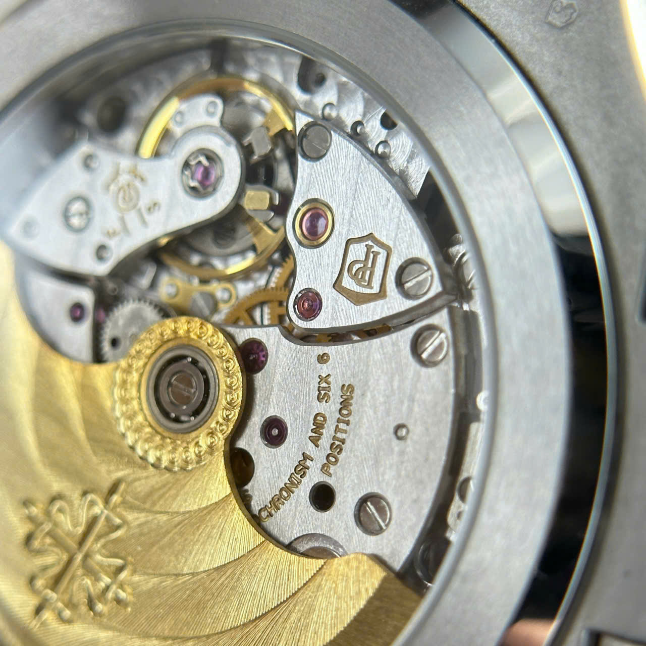 Đồng Hồ Patek Philippe Tinh Chỉnh Cao Cấp Nhất Nautilus 5811 Mặt Xanh Blue 40mm (7) Dong Ho Patek Philippe Tinh Chinh Cao Cap Nhat Nautilus 5811 Mat Xanh Blue 40mm 7