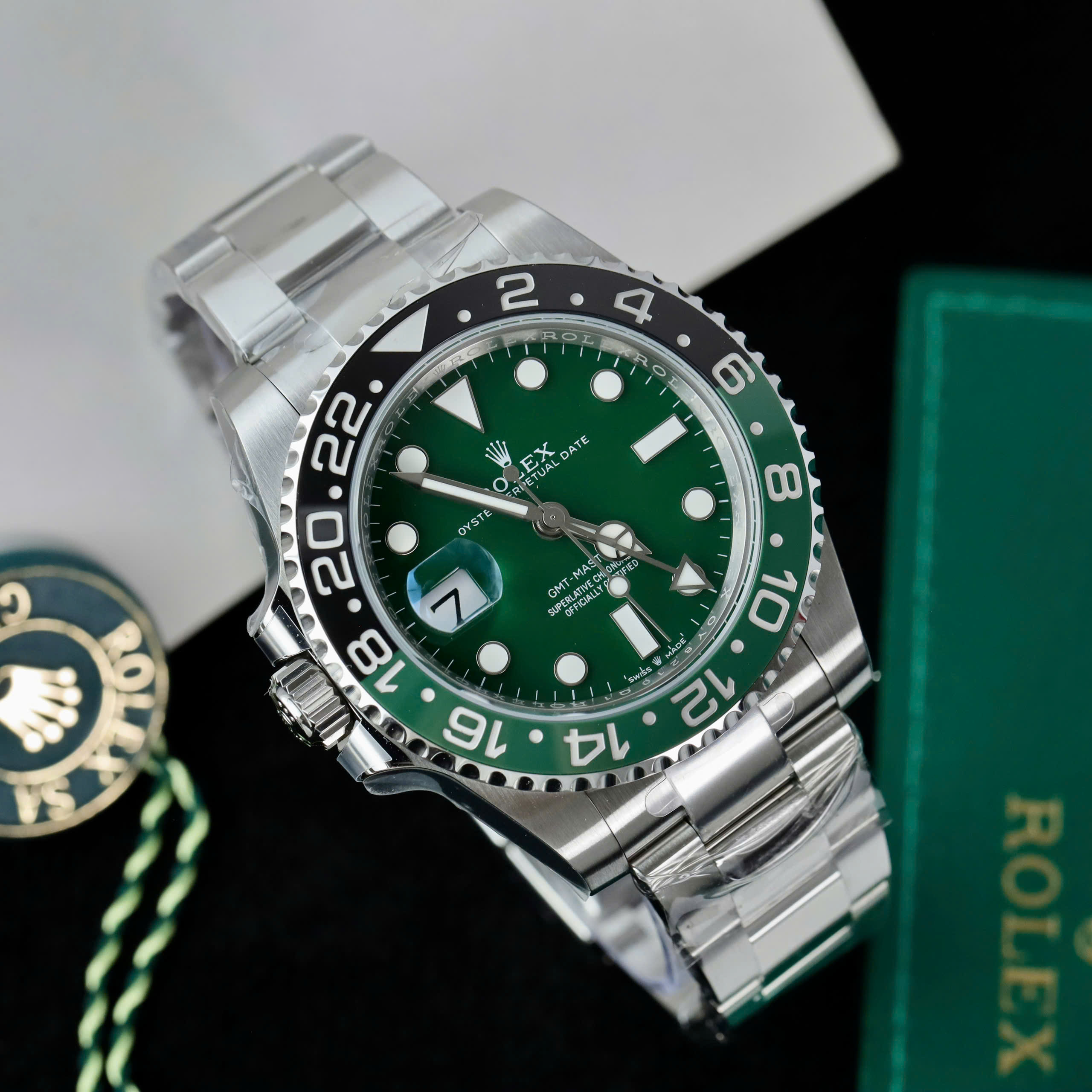 Đồng Hồ Rolex Rep 1 1 GMT-Master II 126729VTNR Dây Oyster 40mm (3) Đồng Hồ Rolex Rep 1 1 GMT-Master II 126729VTNR Dây Oyster 40mm (5)