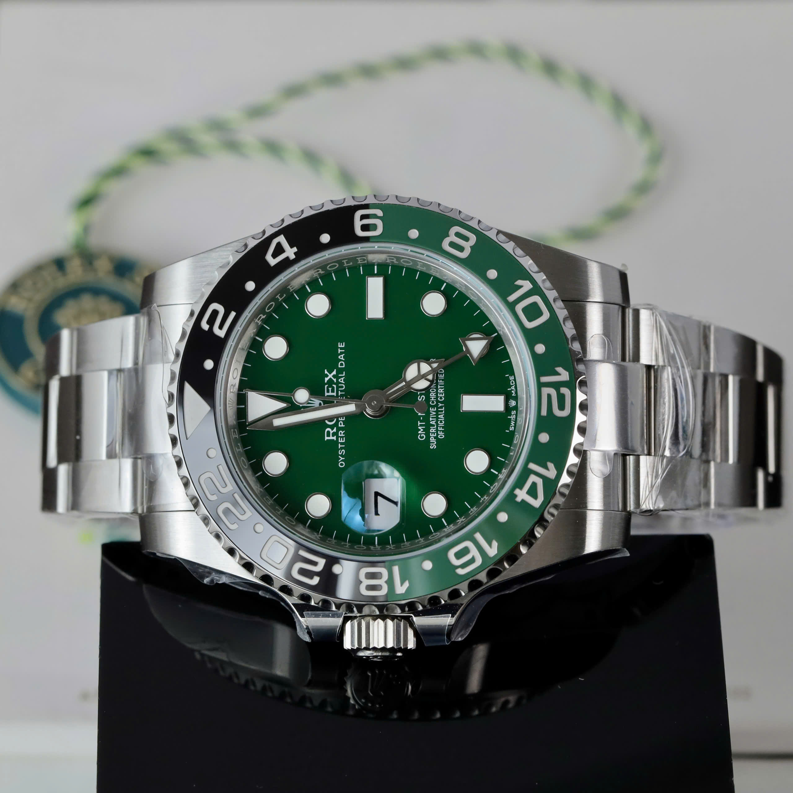 Đồng Hồ Rolex Rep 1 1 GMT-Master II 126729VTNR Dây Oyster 40mm (4) Đồng Hồ Rolex Rep 1 1 GMT-Master II 126729VTNR Dây Oyster 40mm (5)
