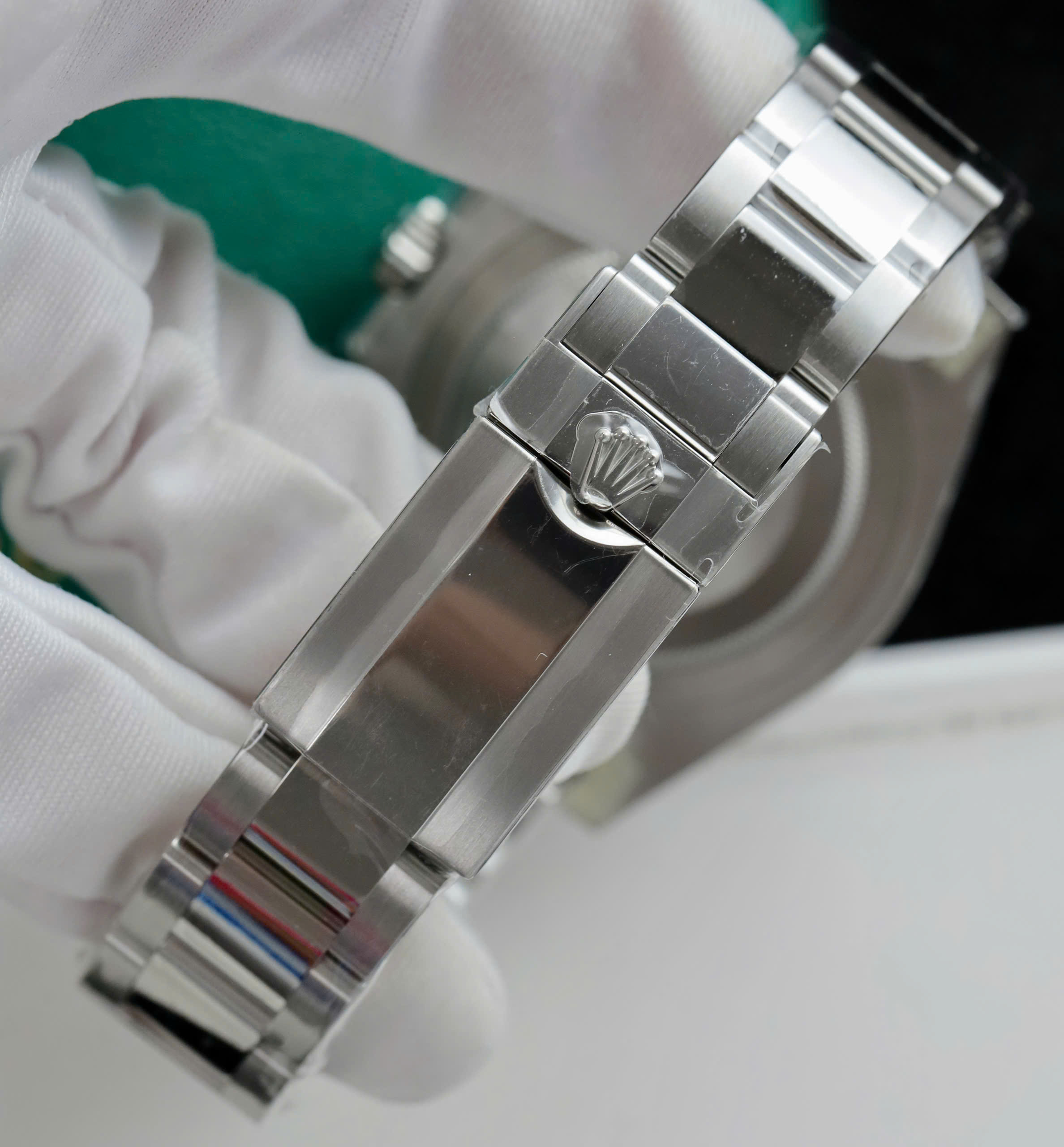 Đồng Hồ Rolex Rep 1 1 GMT-Master II 126729VTNR Dây Oyster 40mm (9) Đồng Hồ Rolex Rep 1 1 GMT-Master II 126729VTNR Dây Oyster 40mm (5)