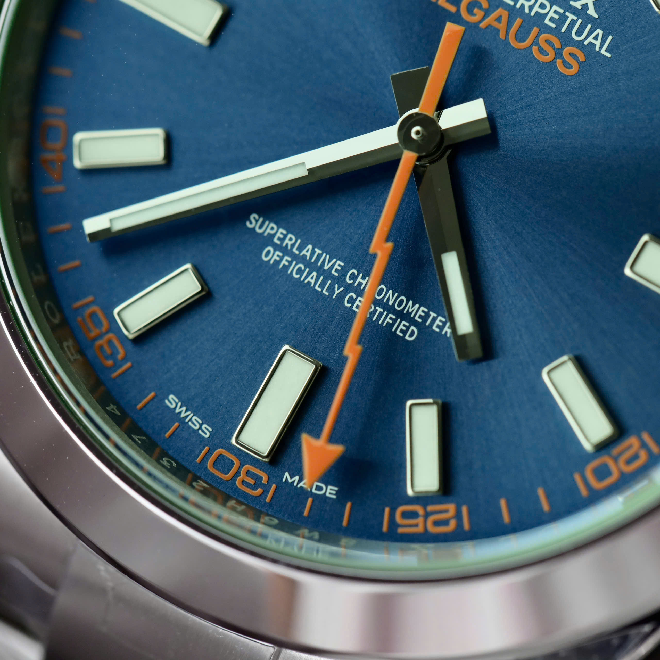 Đồng Hồ Rolex Rep 1 1 Oyster Perpetual Milgauss 116400GV Nhà Máy VS Factory 40mm (9) Đồng Hồ Rolex Rep 1 1 Oyster Perpetual Milgauss 116400GV Nhà Máy VS Factory 40mm (8)