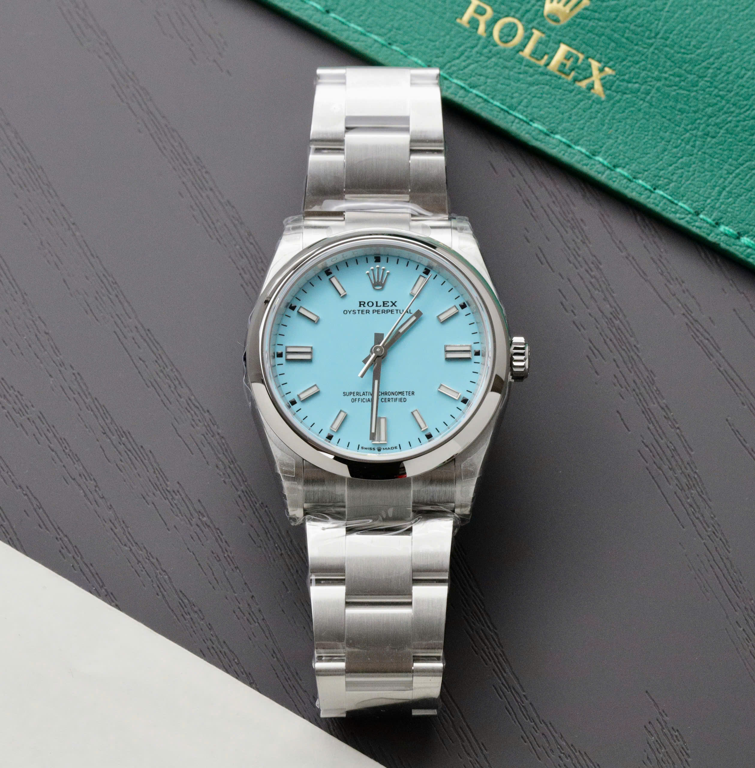 Đồng Hồ Rolex Rep 11 Oyster Perpetual 126000-0006 Replica 11 Mặt Xanh Băng VSF 36mm (2) Đồng Hồ Rolex Rep 11 Oyster Perpetual 126000-0006 Replica 11 Mặt Xanh Băng VSF 36mm (2)
