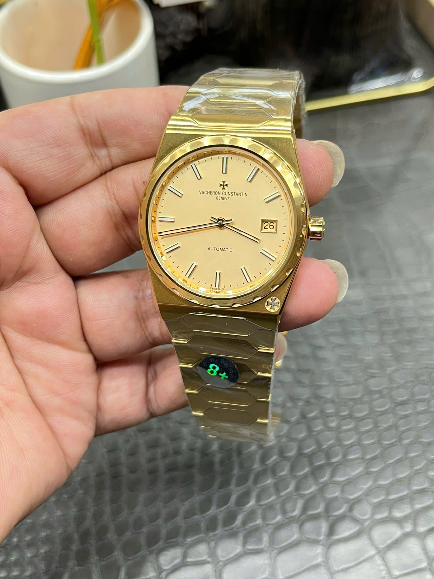 Đồng Hồ Vacheron Constantin Chế Tác Historiques 222 Cao Cấp Nhất Mặt Vàng 8F 37mm (6) Đồng Hồ Vacheron Constantin Chế Tác Historiques 222 Cao Cấp Nhất Mặt Vàng 8F 37mm (7)