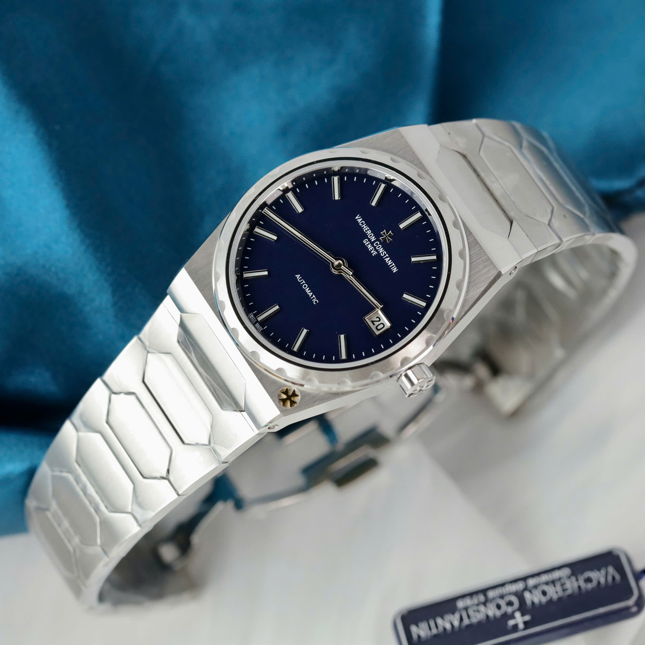 Đồng Hồ Vacheron Constantin Rep 11 Historiques 222 Cao Cấp Nhất Mặt Xanh Xưởng 8F 37mm (2) Đồng Hồ Vacheron Constantin Rep 11 Historiques 222 Cao Cấp Nhất Mặt Xanh Xưởng 8F 37mm (1)
