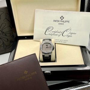 Dong Ho Patek Philippe Nam Day Da Dinh Da Nautilus 5719 Replica Cao Cap 40mm 1
