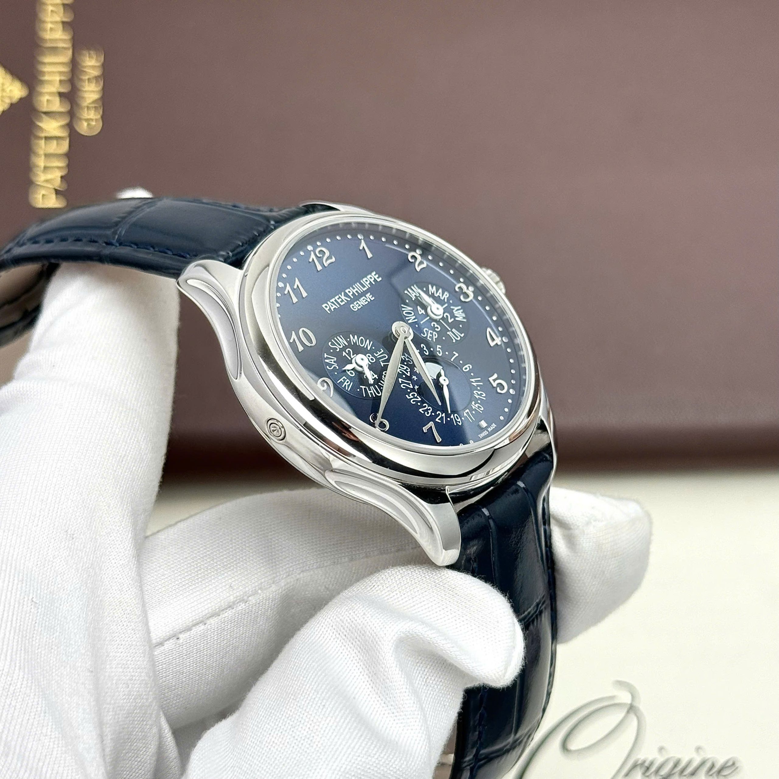 Đồng Hồ Patek Philippe Replica 11 Grand Complications 5327G Màu Xanh Dương 40mm (4) Dong Ho Patek Philippe Replica 11 Grand Complications 5327G Mau Xanh Duong 40mm 4 scaled