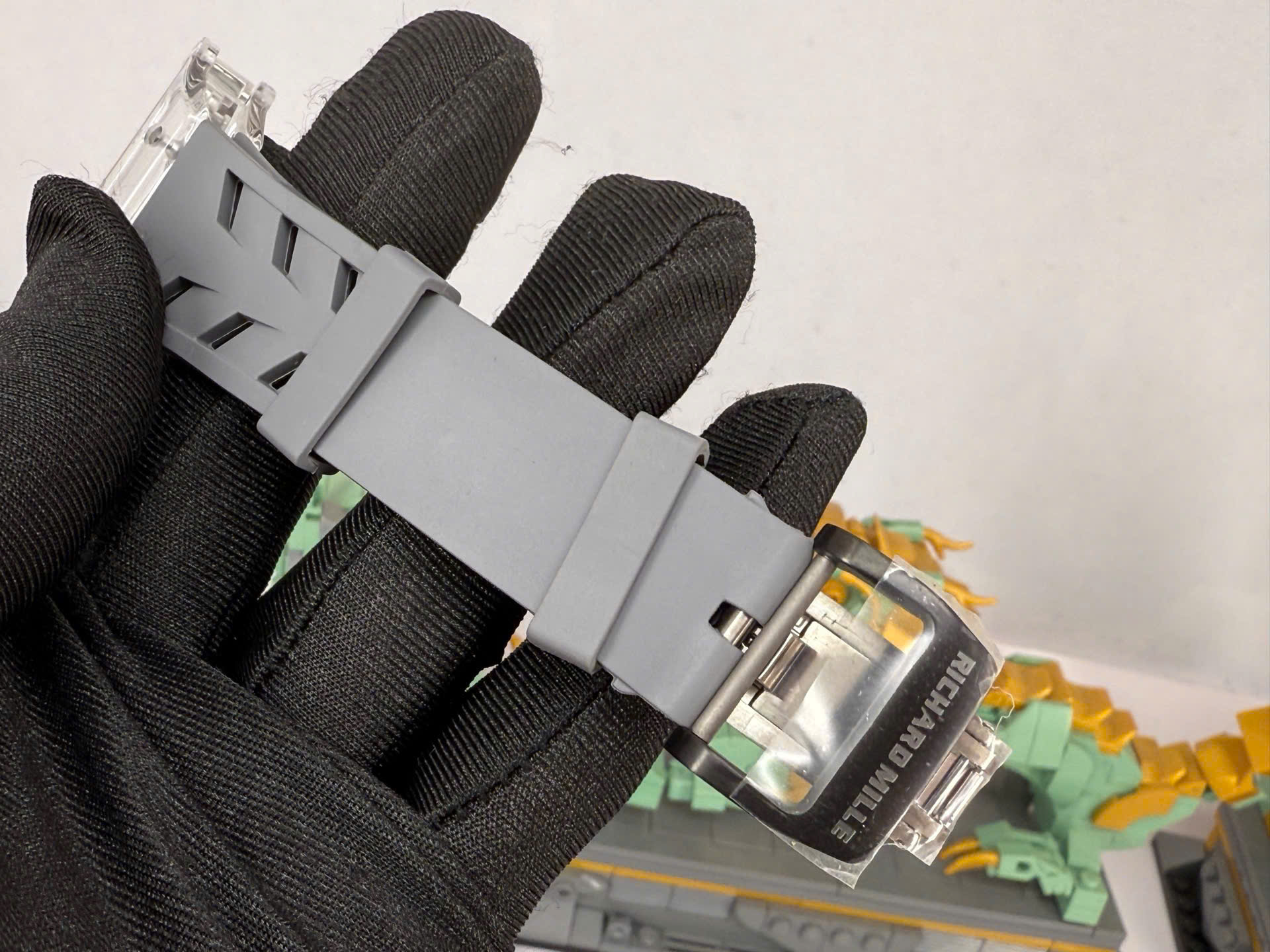 Đồng Hồ Richard Mille RM67-02 Chế Tác Vỏ Sapphire Trong Suốt Máy Tinh Chỉnh 37mm (9) Dong Ho Richard Mille RM67 02 Che Tac Vo Sapphire Trong Suot May Tinh Chinh 37mm 9